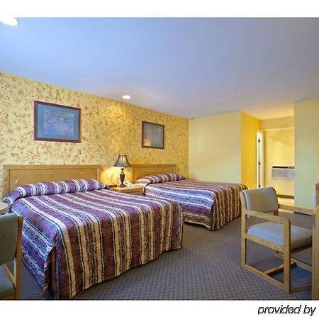 Americas Best Value Inn Роузберг Номер фото